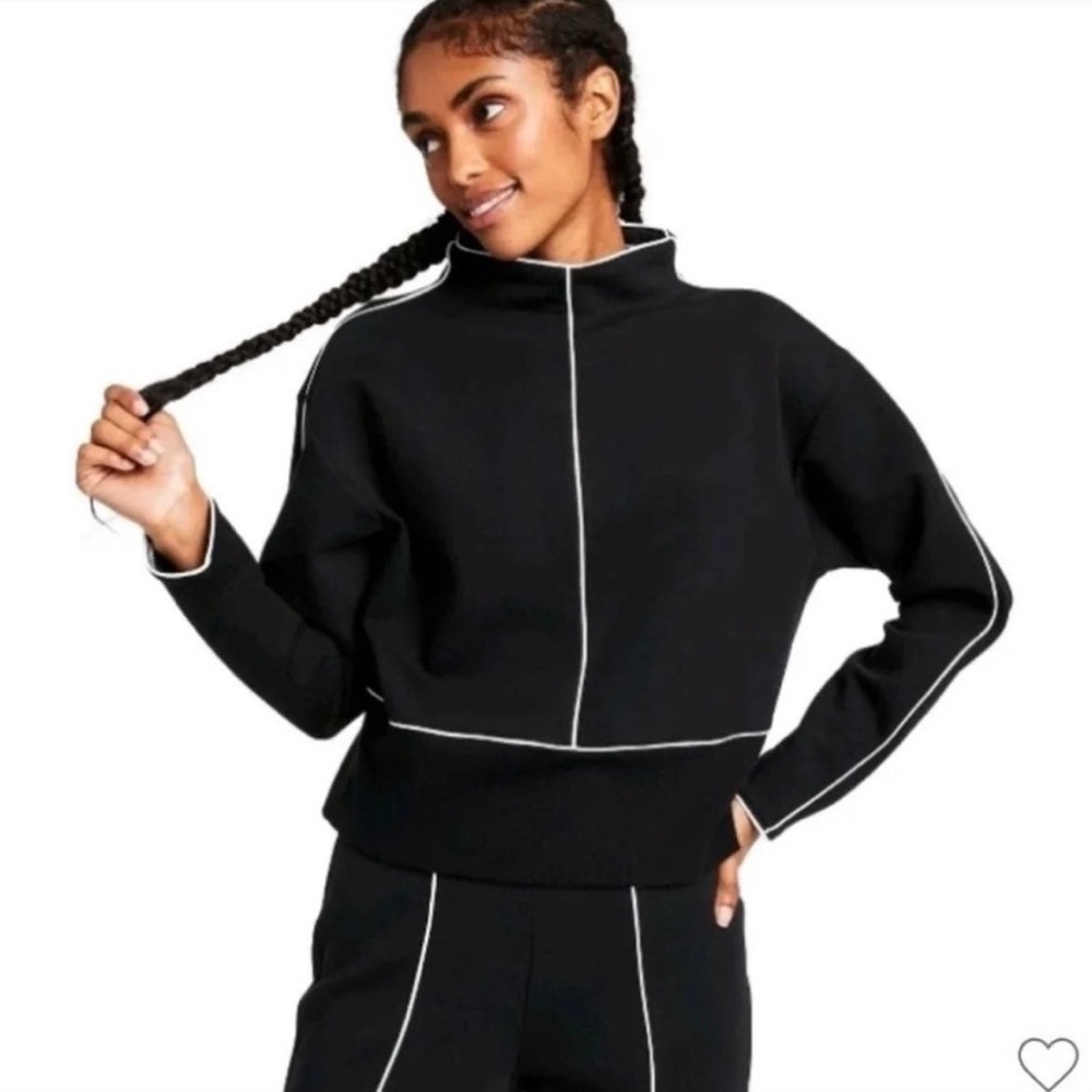 NWT Victor Glemaud × Target Cropped Sweatshirt